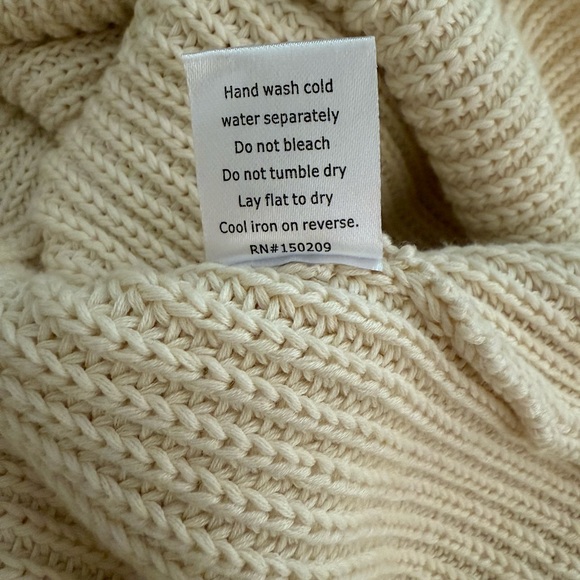 La Ligne Blackberry Long Sleeve Ribbed Knit Sweater in Cream Ivory Size Small - Picture 8 of 9